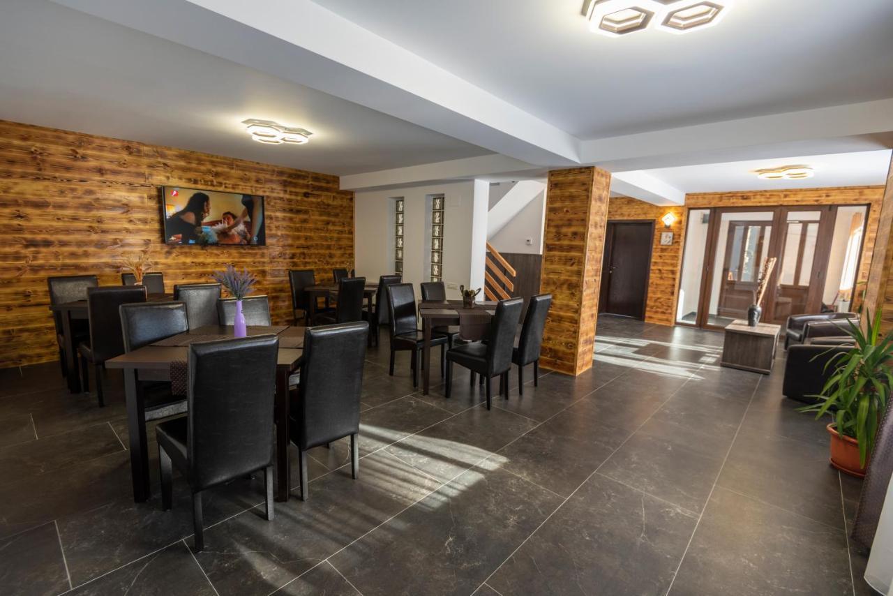 Casa Raisa Hotel Busteni Luaran gambar